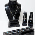 Lote turquesa Gargantilla, pendientes y dos pulseras